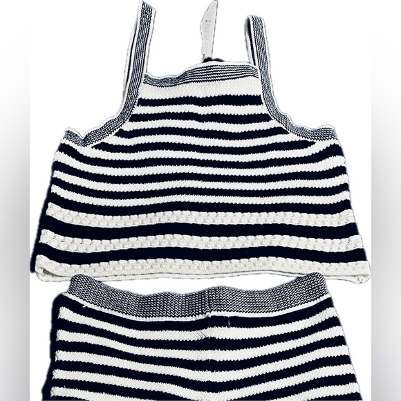 House of Harlow 1960 open knit navy sweater short set. Monrow design. - Picture 3 of 9